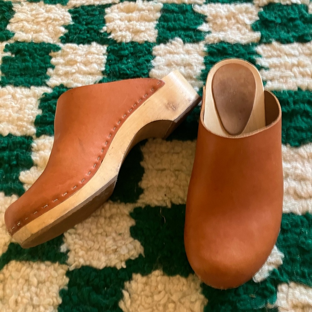 Bryr Lila worker Leather Clogs